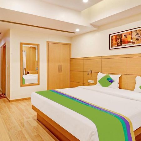 Treebo Galaxy Rooms New Delhi Extérieur photo