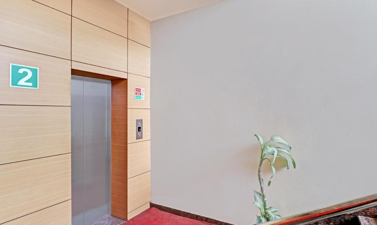 Treebo Galaxy Rooms New Delhi Extérieur photo
