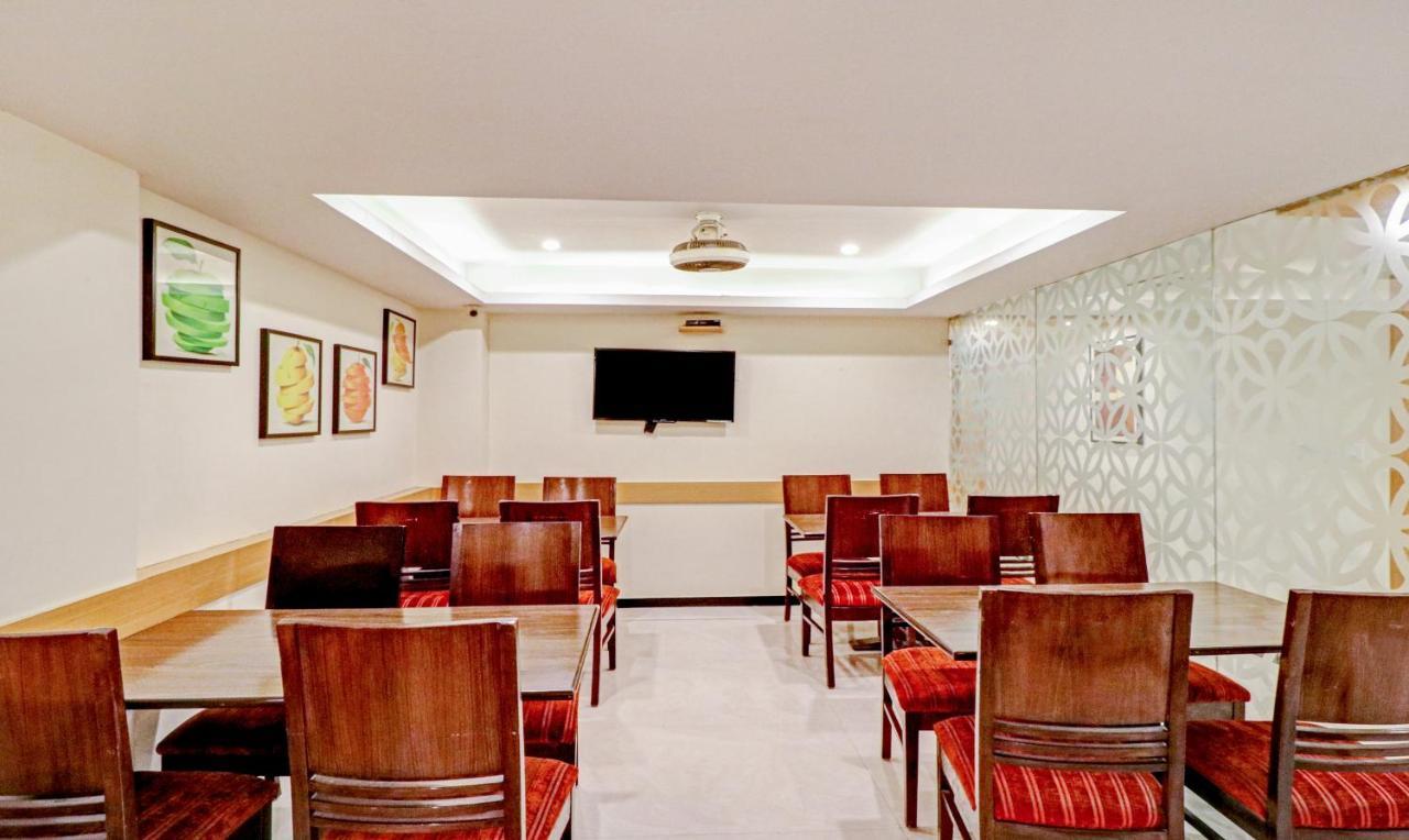 Treebo Galaxy Rooms New Delhi Extérieur photo