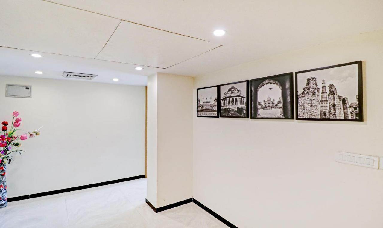 Treebo Galaxy Rooms New Delhi Extérieur photo