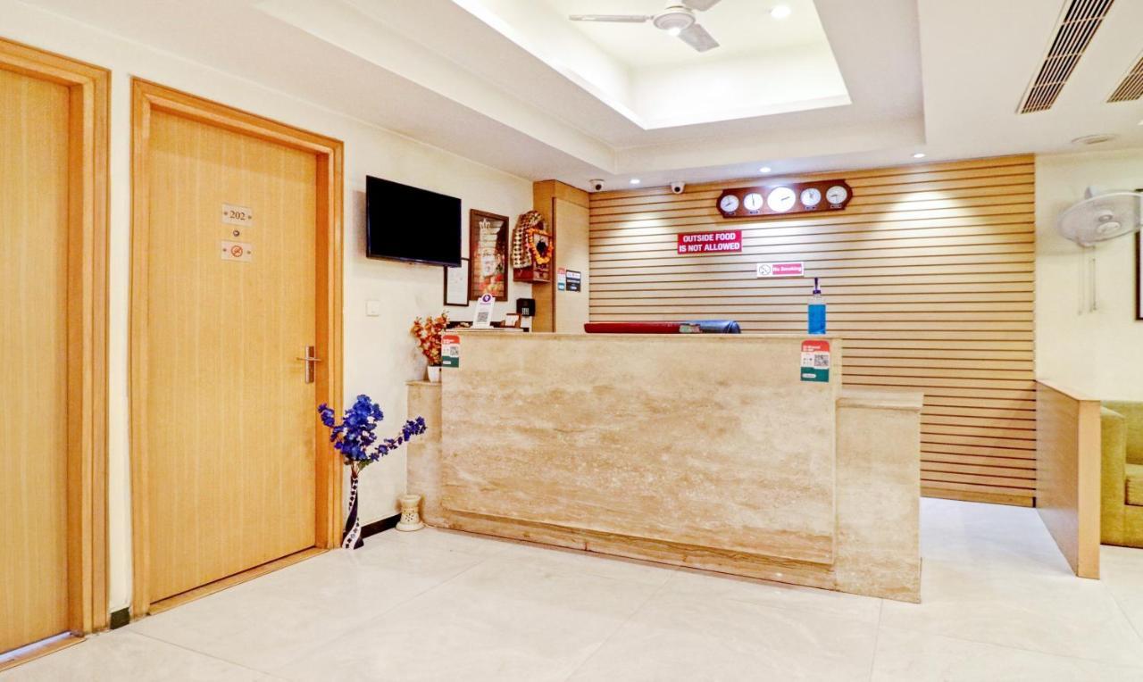 Treebo Galaxy Rooms New Delhi Extérieur photo