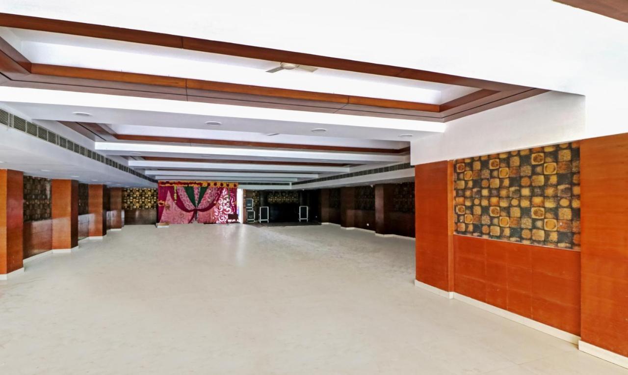 Treebo Galaxy Rooms New Delhi Extérieur photo