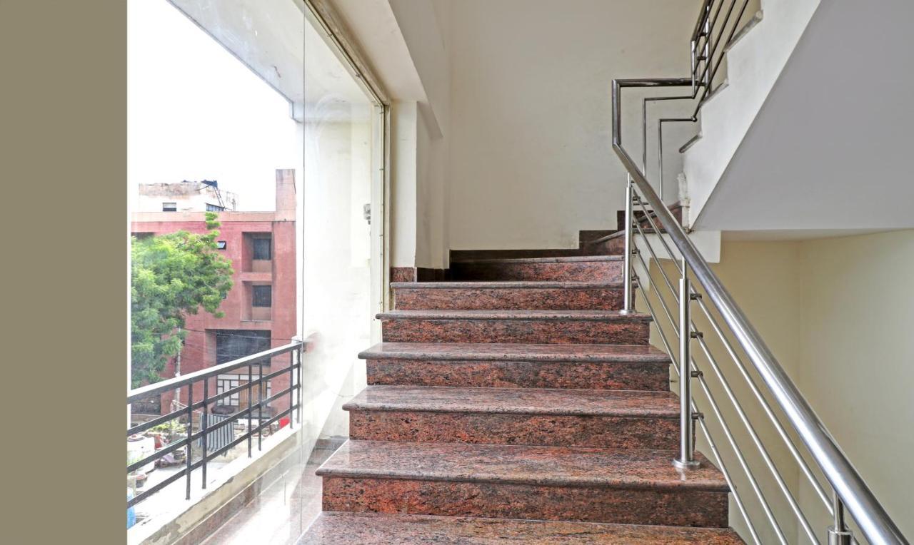 Treebo Galaxy Rooms New Delhi Extérieur photo